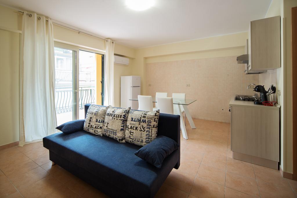 Milly House Apartment Letojanni Exterior photo